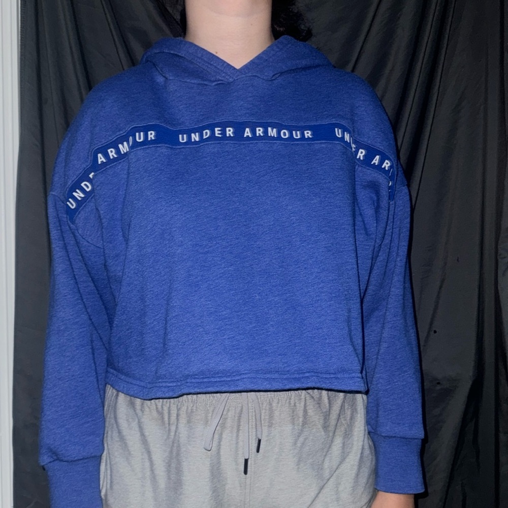 blue cropped under armour hoodie